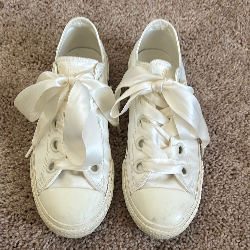 Kids White Sneakers with Ribbon Laces